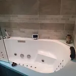 Appartement Ananda Avec Sauna, Baignoire Balneo Et Terrasse Chamonix