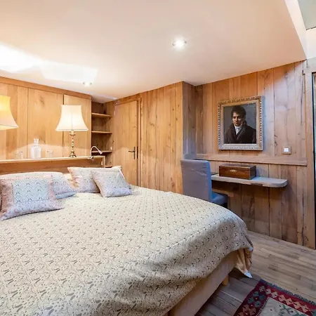 Ananda Avec Sauna, Baignoire Balneo Et Terrasse *