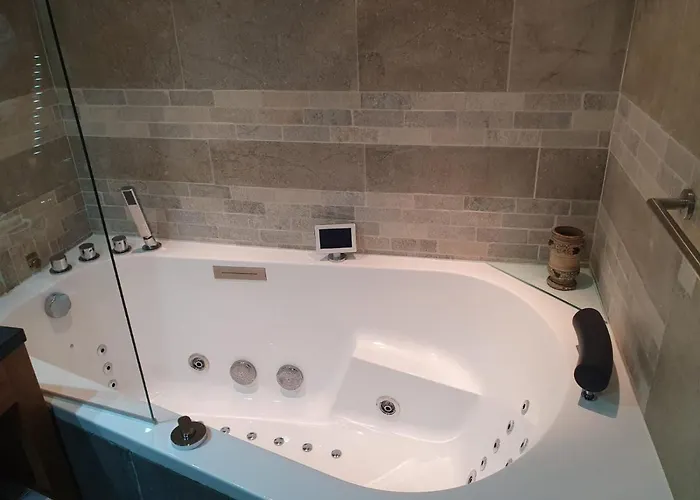 Appartement Ananda Avec Sauna, Baignoire Balneo Et Terrasse Chamonix