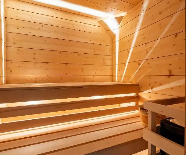 Ananda Avec Sauna, Baignoire Balneo Et Terrasse *