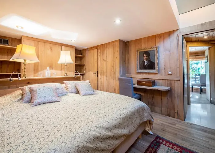 Ananda Avec Sauna, Baignoire Balneo Et Terrasse *